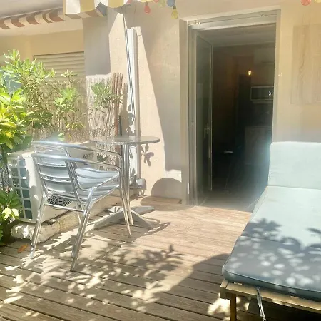 Cosy, Terrasse, Parking A Carnoles Appartement