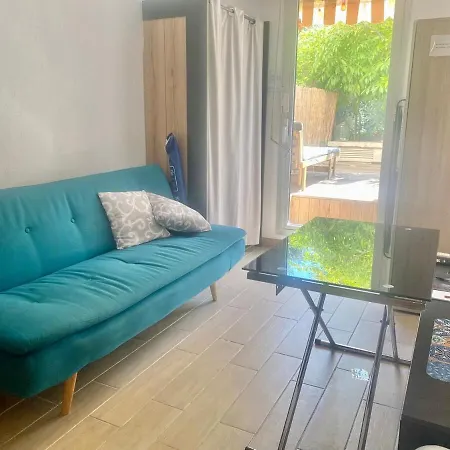 Cosy, Terrasse, Parking A Carnoles *