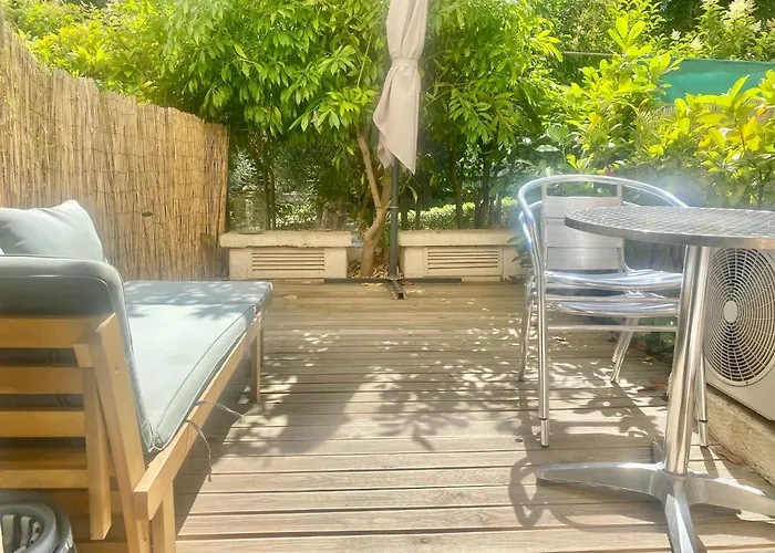 Cosy, Terrasse, Parking A Carnoles *