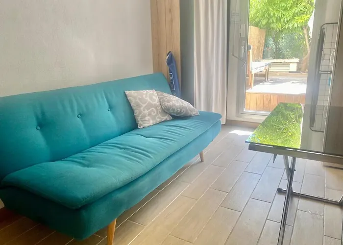 Cosy, Terrasse, Parking A Carnoles